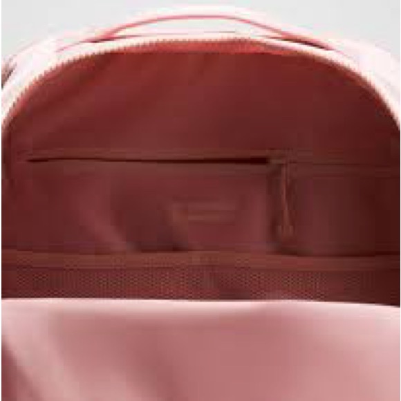 Everyday Backpack NWT - Picture 4 of 7